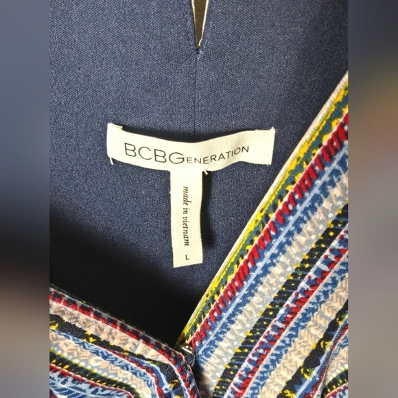 BCBG Generation Boho Faux Wrap Dress With Pockets, Size Large - Picture 4 of 4